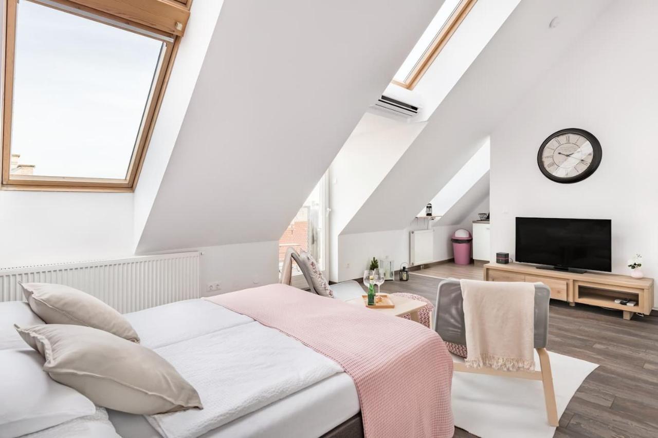 Vienna 15 Design Apartment Bagian luar foto